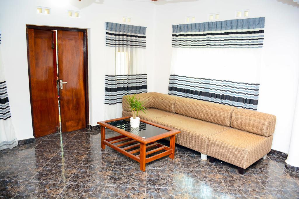 Mama Beach Villa Negombo Esterno foto