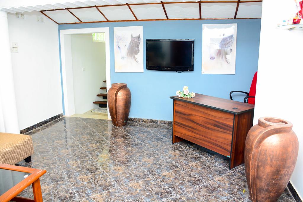 Mama Beach Villa Negombo Esterno foto